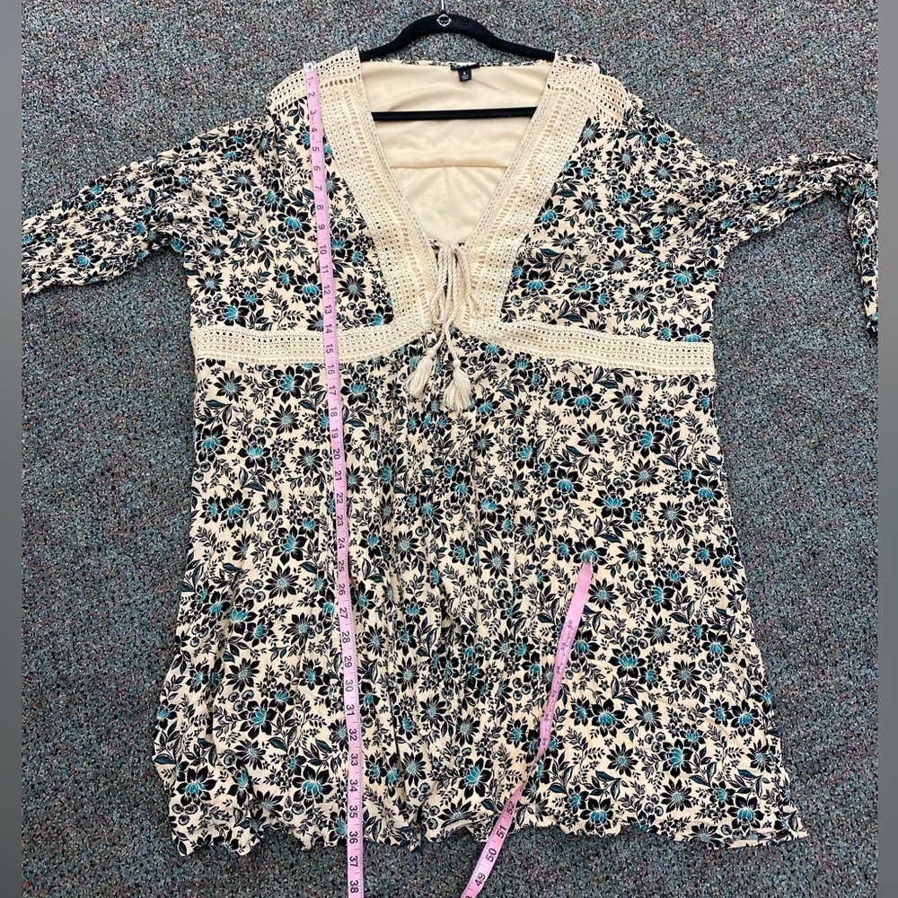 Torrid Mini Gauze Lace-Up Floral Skater V Neck Dress Beige Size 4 - Picture 11 of 14